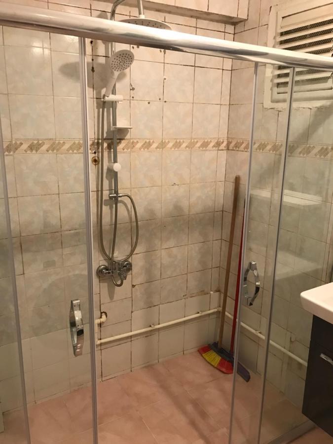 Vintage Square In Zeytinburnu Apartment *