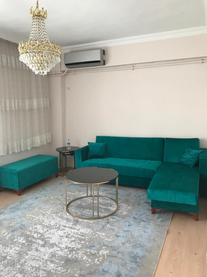 Vintage Square In Zeytinburnu Apartment *