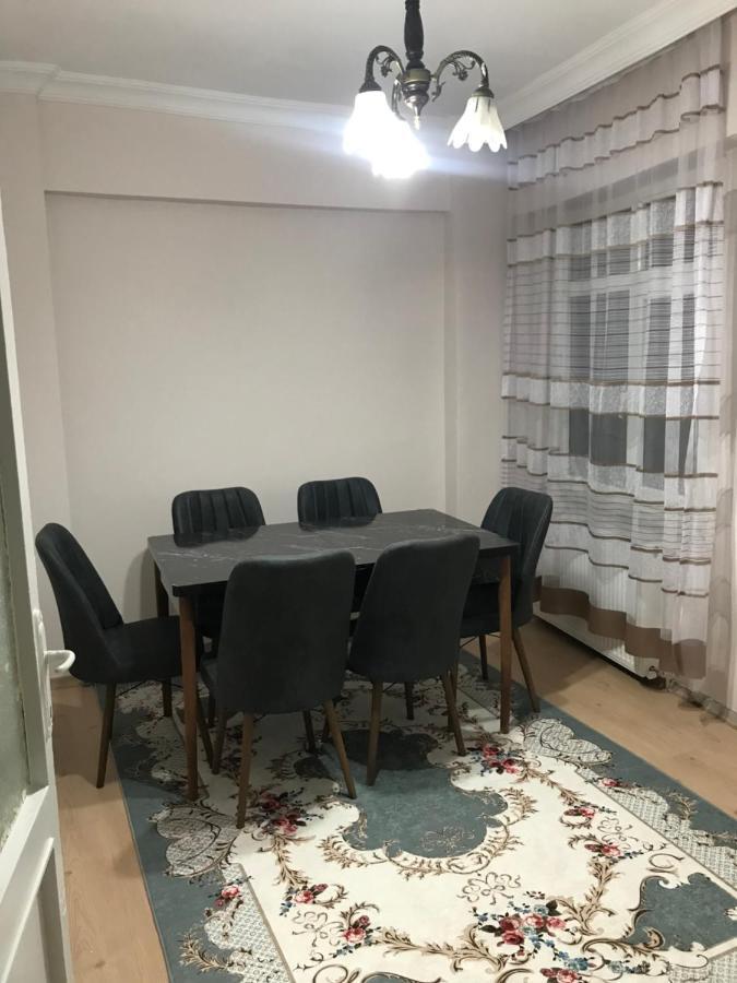 Vintage Square In Zeytinburnu Apartment
